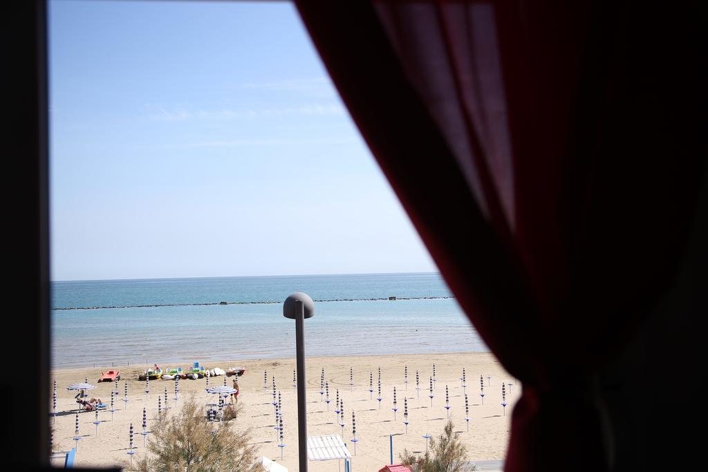 Miramare Inn Hotel Marotta Kültér fotó