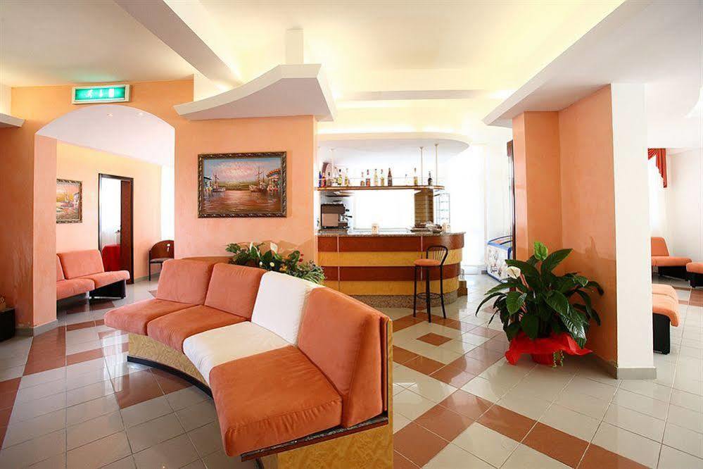 Miramare Inn Hotel Marotta Kültér fotó
