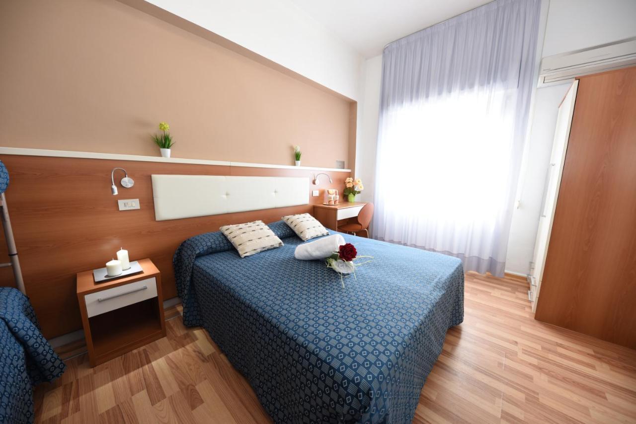 Miramare Inn Hotel Marotta Kültér fotó