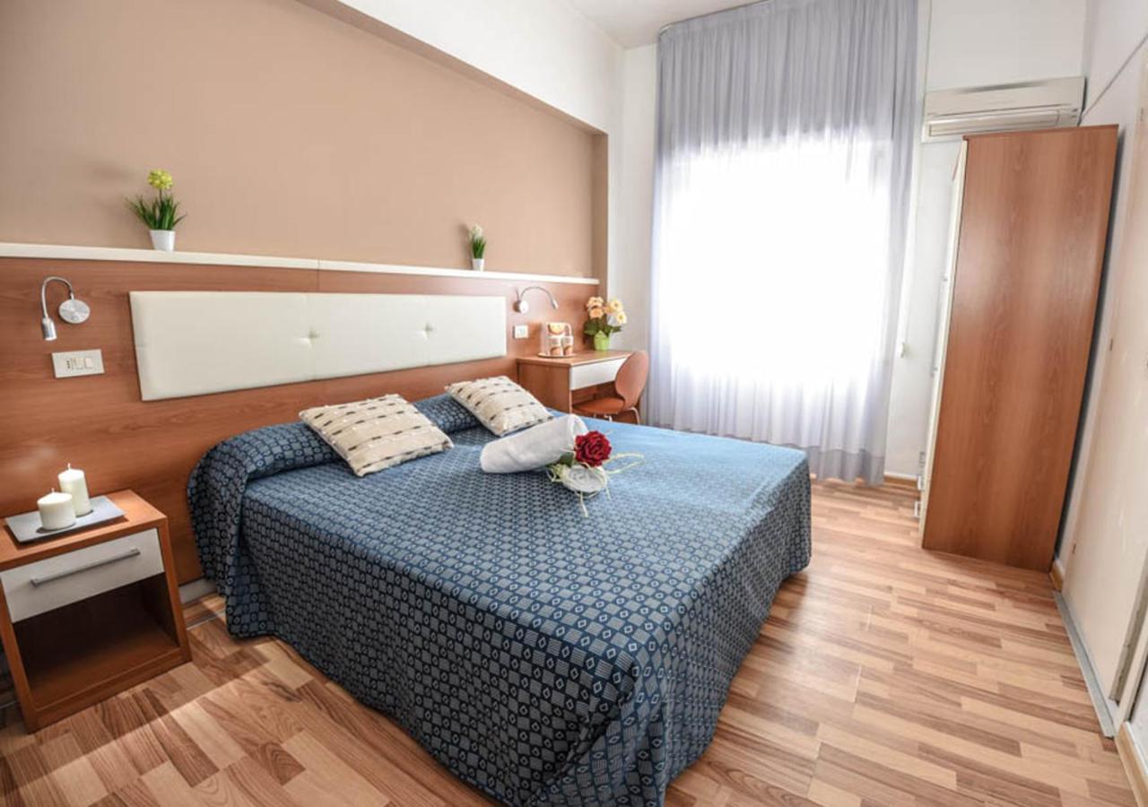 Miramare Inn Hotel Marotta Kültér fotó