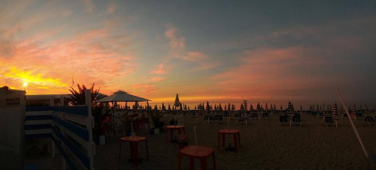 Miramare Inn Hotel Marotta Kültér fotó